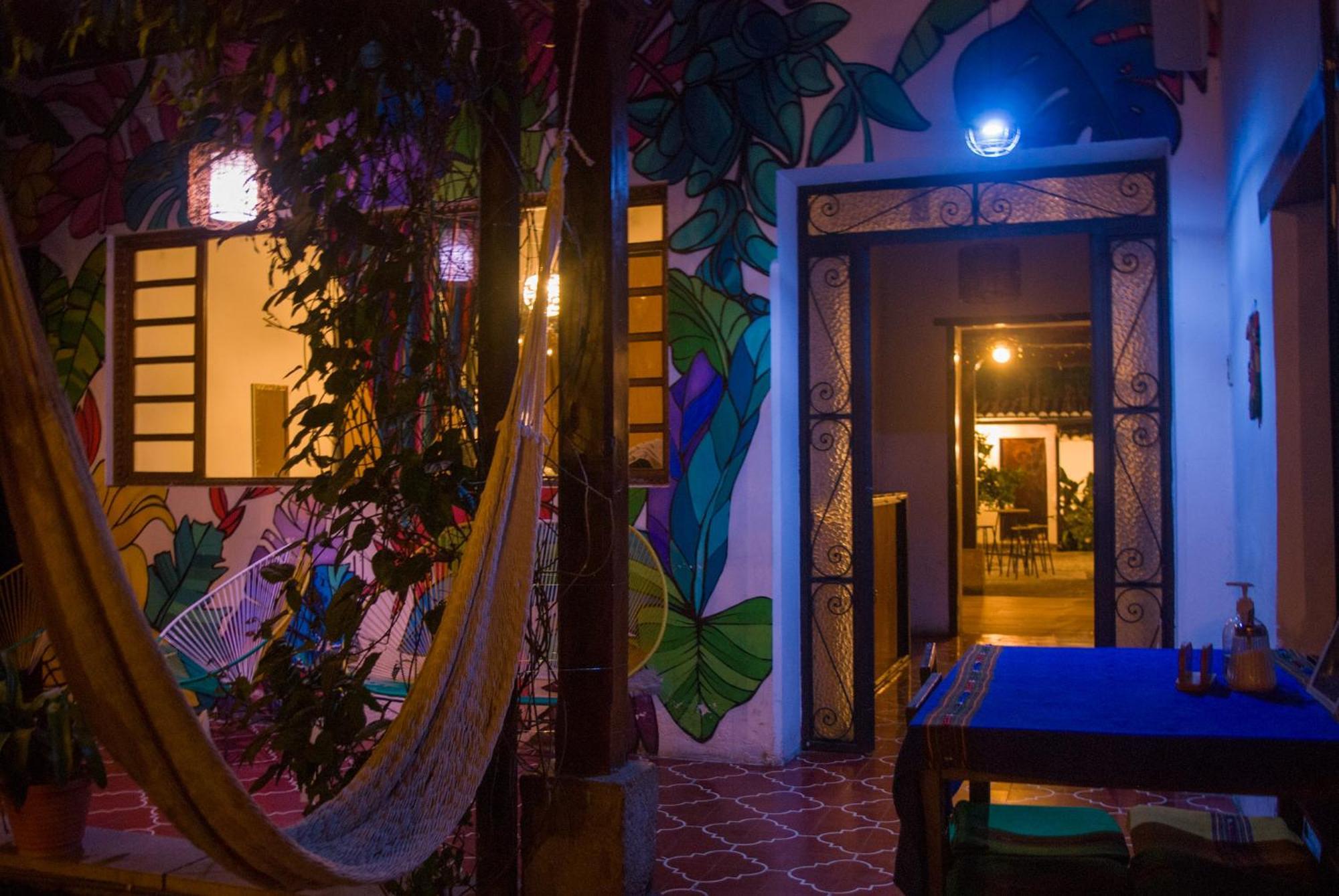 Tzunun Hostel Antigua Exterior foto